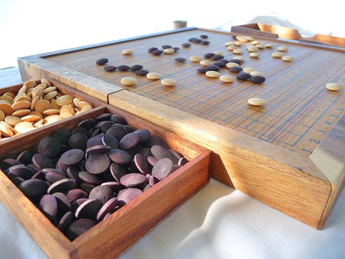 LOGICA GIOCHI Art. Go - Juego de Mesa Estratégico en Madera Preciosa - Version de Viaje - Juego Profesional