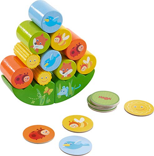 HABA 305203 – Juego apilable de zorro, apilable y motricidad de madera con pradera móvil y 10 piedras apilables, para jugar libremente o jugar según instrucciones, juguete de madera a partir de 2 años