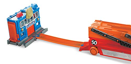 Hot Wheels - Camión Transportador de coches de juguete regalos para niños y niñas +5 (GWT37)