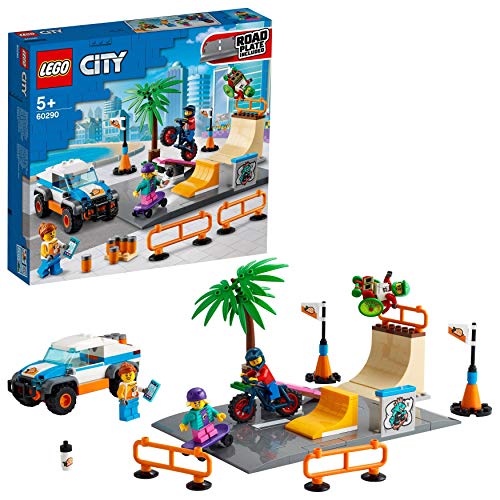 LEGO 60290 City Pista de Skate Set de Construcción con Monopatín, Bici BMX, Camión de Juguete y Figura de Atleta en Silla de Ruedas