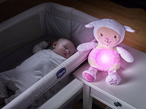 Chicco Ovejita Dulces Nanas - Suave peluche de oveja con proyector de luces y melodías, grabadora de voz y sensor de sonido, color rosa