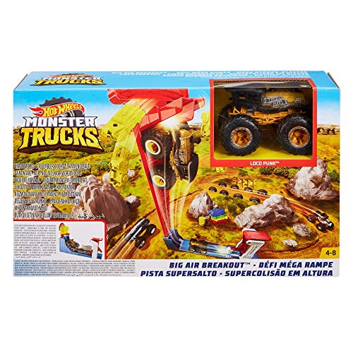 Hot Wheels - Monster Truck Pista de coches, Super Salto con vehiculo Loco Punk (Mattel GCG00) , color/modelo surtido