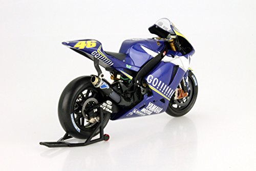 Minichamps Yamaha YZR-M1 Moto GP'05, (V. Rossi)