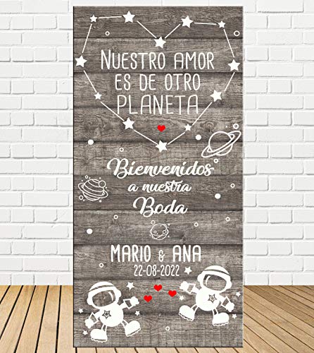 Tu Fiesta Mola Mazo Cartel de Bienvenida de Boda Nuestro Amor de Otro Planeta 140x70cm |Bienvenida a los Invitados| Divertido y económico|Detalle de Boda|Decorado Bodas| Personalizable