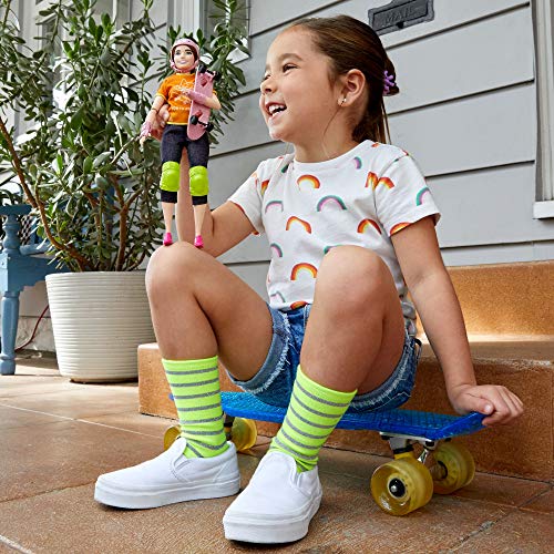 Barbie- Juegos Olímpicos Tokio 2020 muñeca patinadora con uniforme y con accesorios (Mattel GJL78) , color/modelo surtido