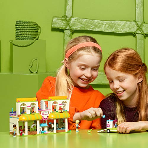 LEGO Friends - Centro de Mascotas de Heartlake City, Juguete con Mini Muñecas para Niñas y Niños de 6 a 12 Años para Recrear Aventuras, Incluye Edificio y Vehículo (41345)