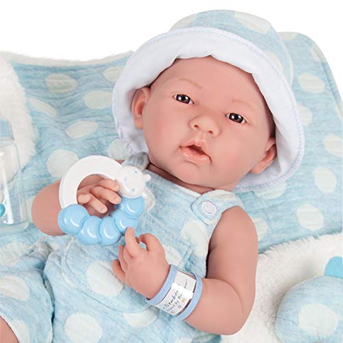 JC Toys, Muñeco La Newborn con Cuerpo de Goma. Vestido Azul Lunares y Manta. Mascota y Accesorios. NIÑO.