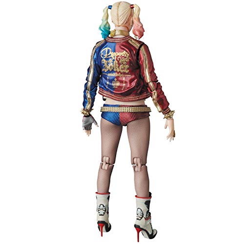 MAFEX Harley Quinn (reproducción)