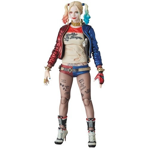 MAFEX Harley Quinn (reproducción)