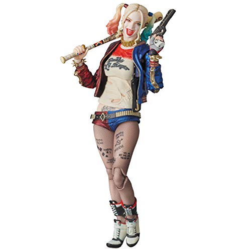 MAFEX Harley Quinn (reproducción)