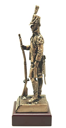 Genérico Figurita reproducción Soldado Valenciano, año 1808, de 15 cm de Altura Total, con peana de Madera. Fabricado en Resina, Metal y Madera.