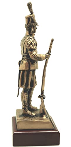 Genérico Figurita reproducción Soldado Valenciano, año 1808, de 15 cm de Altura Total, con peana de Madera. Fabricado en Resina, Metal y Madera.