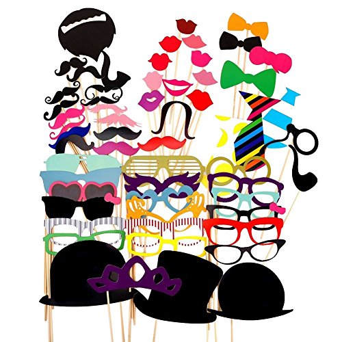 Paquete de 58 accesorios para Photocall con distintos diseños como pajaritas, bigotes, sombreros, ideales para fiestas, cumpleaños, bodas