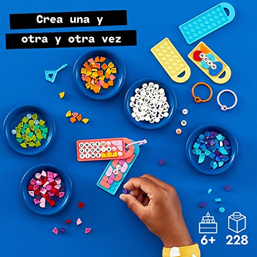 LEGO 41949 Dots Megapack de Adornos para Mochila: Mensajes, Set de 5 Manualidades para Niños de 6 Años, Etiqueta Personalizable para Colegio