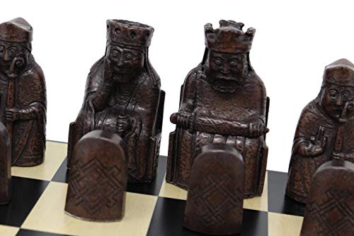 The Isle Of Lewis Chessmen The Official Set by National Museum Scotland