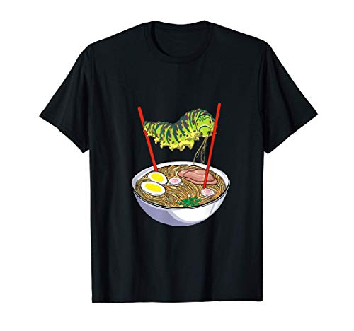 Caterpillar Eating Ramen Kawaii Caterpillar Japanese Noodle Camiseta