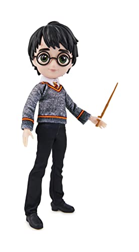 HARRY POTTER-WIZARDING WORLD - MUÑECO HARRY POTTER 20 CM - Figura Harry Potter Articulada con Varita y Uniforme Hogwarts - 6061836 - Juguetes Niños 5 Años +