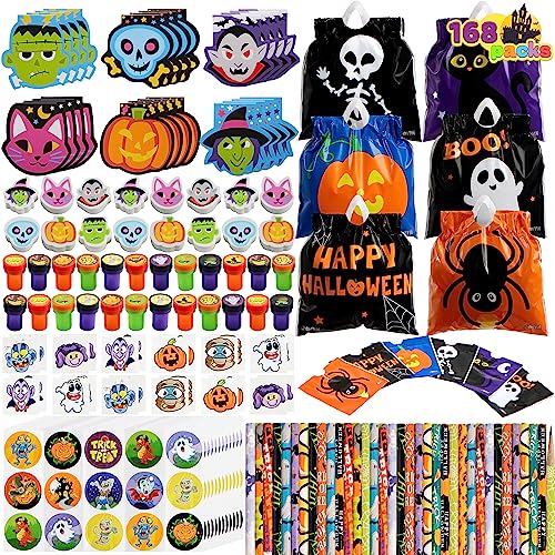 168 Pcs 24 Paquetes Set de Papelería Manualidades y Arte de Halloween, Regalo de Truco o Trato para Niños, Bolsa, Blocs de Botas, Sellos, Lápices, Pegatinas y Tatuajes Temporales