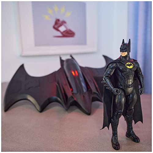 DC Comics, figura de acción de Batman de 10 cm y The Flash Batwing | Juguetes coleccionables de la película The Flash para niños y niñas a partir de 3 años