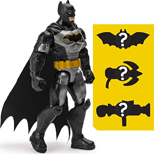 DC Comics táctica 4 Pulgadas con 3 Accesorios misteriosos, 1 10 cm Batman Tactical Rebirth Figura de acción con Tarjeta de misión y 3 Equipos Secretos, Color Gris (Spin Master 6056744)