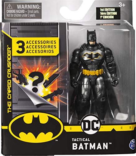 DC Comics táctica 4 Pulgadas con 3 Accesorios misteriosos, 1 10 cm Batman Tactical Rebirth Figura de acción con Tarjeta de misión y 3 Equipos Secretos, Color Gris (Spin Master 6056744)