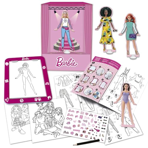 Educa - Juego Barbie Fashion Designer | CREA infinitos diseños y Combinaciones con la Mesa de luz Presume de Tus Looks Haciendo desfilar Tus Figuras Barbie en el Desfile de Moda. A Partir de 5 años.