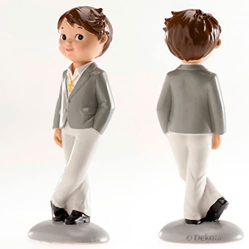 Figura comunión niño tarta decorada y PERSONALIZADA con nombre y fecha muñeco pastel moreno traje gris y blanco