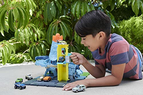 Matchbox Action Drivers Volcán Set de juego con pistas para coches de juguete con sonidos, incluye 1 vehículo, +3 años (Mattel HHW21)