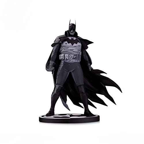 McFarlane Figura de Acción DC Direct - Batman Black & White - Batman by Mike Mignola Multicolor TM30155