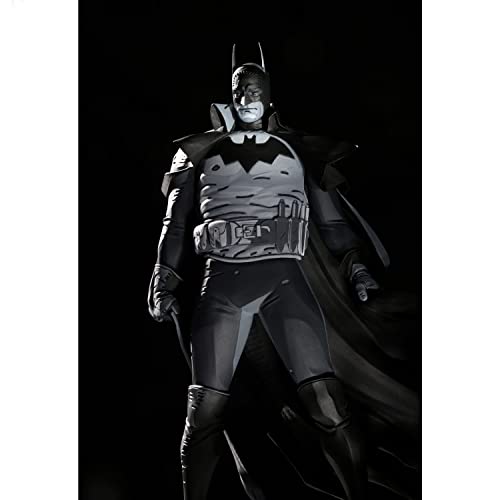 McFarlane Figura de Acción DC Direct - Batman Black & White - Batman by Mike Mignola Multicolor TM30155