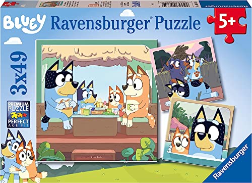 Ravensburger - Puzzle Bluey, Colección 3 x 49, 3 Puzzle de 49 Piezas, Puzzle para Niños, Edad Recomendada 5+ Años