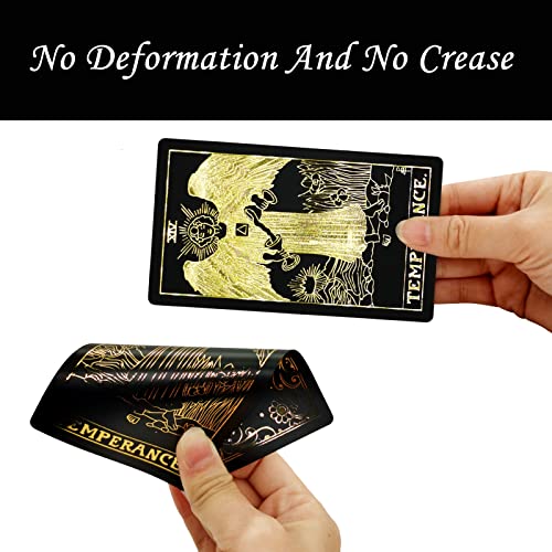 Smoostart - Baraja de 78 Cartas de Tarot con guía (Idioma español no garantizado), Cartas de PVC Impermeable Antiarrugas, diseño de Lujo con lámina Dorada y Exquisita Caja, Color Negro