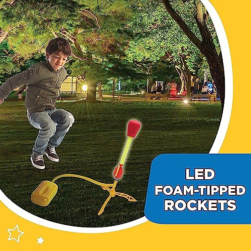 Stomp Rocket The Original Ultra Rocket LED, 4 Rockets - Regalo de Juguete de Cohete para Exteriores para niños y niñas - Viene con Lanzador de Cohetes de Juguete - A Partir de 5 años