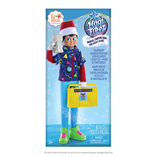 The Elf on the Shelf MagiFreez Retro RAD 80's Gear Set – Ayuda a tu Elfo Explorador a Encontrar su Poder mágico de pie - Los Accesorios Incluyen Pantalones mágicos, Tenis, Camisa Vintage, teléfono