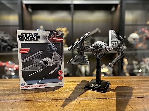 University Games U08518 Star Wars Imperial TIE Interceptor Modelo Kit