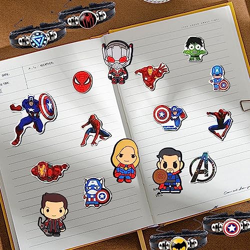 YISKY Super heroes Regalos de Cumpleaños, 66 piezas Superhéroe Favores de Fiesta para Niños, Pegatinas Vengadores, Superhero Encantos de Zapatos, Pulsera De Marvel, para fiestas de carnaval