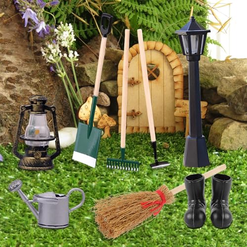 8 Piezas Juego de Accesorios Jardin en Miniatura, FUKPO Miniaturas para Casa de Muñecas Miniatura Jardin, Miniaturas para Mini Jardin Zapatos Lámpara de Aceite Regadera Farol Escoba Rastrillo Azada