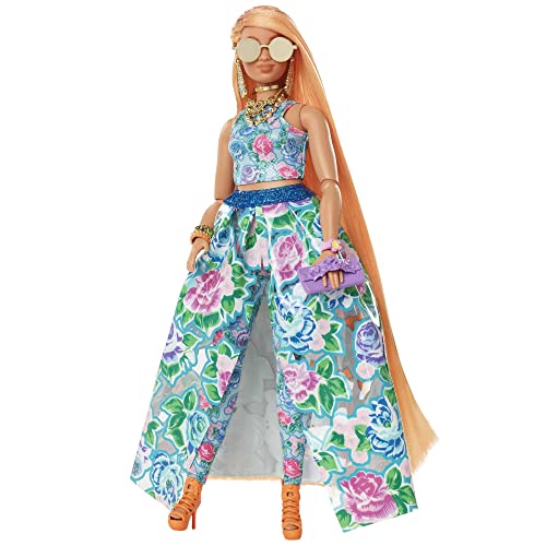 Barbie Extra Fancy Look floral Muñeca rubia con falda y top de flores, bata, gatito y accesorios de moda, juguete de regalo +3 años (Mattel HHN14)