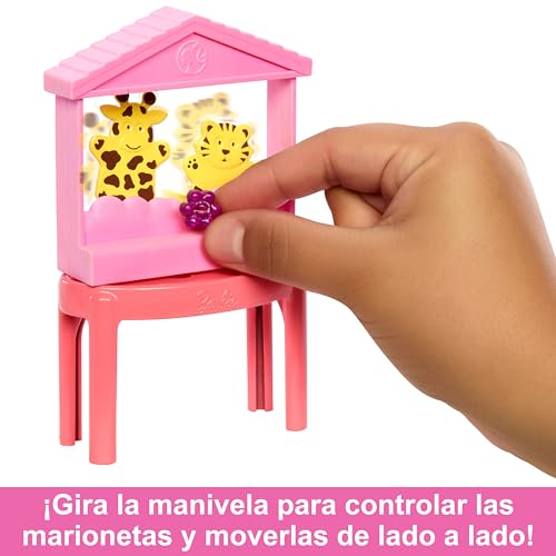 Barbie Skipper First Jobs Muñeca canguro morena con set de juego de guardería y accesorios, +3 años (Mattel HND18)