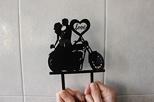 CARISPIBET cake toppers groom surprises bride with flower bouquet acrylic silhouette cake decoration tool (One gold ring and one diamond ring crossed)