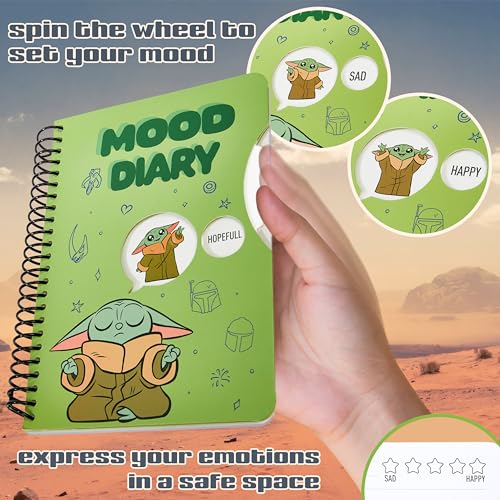 Disney Sets de Material Escolar para Niños, Cuaderno Bonito Stitch, Libreta con Boli y Pegatinas, Set Papeleria Original (Verde Baby Yoda)