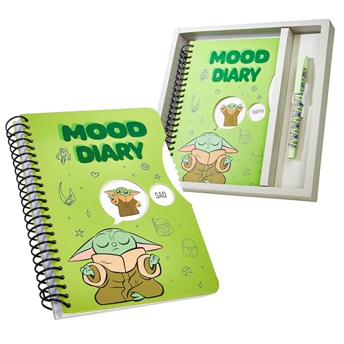 Disney Sets de Material Escolar para Niños, Cuaderno Bonito Stitch, Libreta con Boli y Pegatinas, Set Papeleria Original (Verde Baby Yoda)