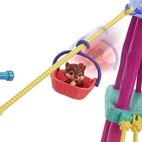 Enchantimals City Tails Parque de juegos de Sabine y Seneca Squirrel Dos muñecas con mascotas ardilla y set de juego con accesorios, juguete de regalo +4 años (Mattel HHC16)