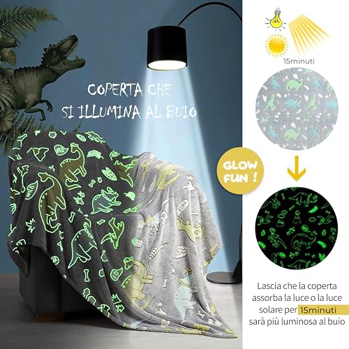 GLOW FUN! Manta 130x150cm Polar Brillante en la Oscuridad Manta de Franela Suave para Came de Dinosaurio Jurásico Manta Cálida para Niños Niñas Mantas Luminosas Manta De Viaje con Clip para Mochila