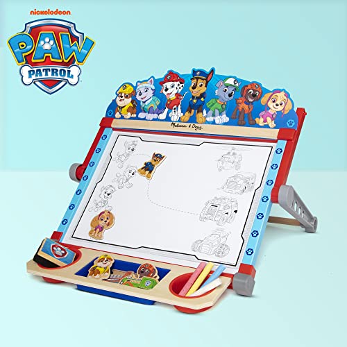 Melissa & Doug Caballete de sobremesa de doble cara con personajes de Patrulla Canina, Paw Patrol, Pizarra de borrado en seco y de tiza, Incluye accesorios e imanes, Juguete educativo y creativo