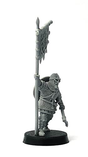 Brother Vinni Viking Standard Bearer Miniature, Wargame, Saga 28 mm, Resina