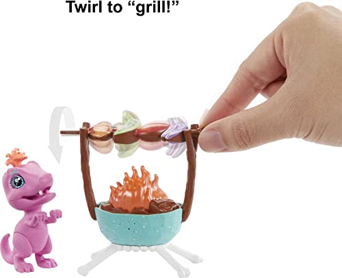 Cave Club Wild About BBQs Conjunto de Barbacoa con muñeca, Mascota y Accesorios para niños y niñas +4 años (Mattel GNL96)