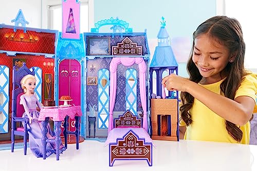 Disney Frozen Castillo de Arendelle con Princesa Elsa Casa de muñecas de 60 cm con Figura y 15 Accesorios y Muebles, Juguete +3 años (Mattel HTP22)