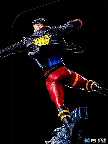 Iron Studios Deluxe: DC Comics Series #7 - Superboy Statue (1/10) (DCCDCG56821-10)