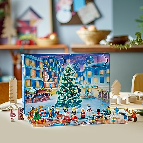 LEGO 60381 City Calendario de Adviento 2023 con 24 Regalos, Inc. Figura de Papá Noel y Renos, y un Tapete de Juego de Pueblo Mágico de Invierno, Regalo de Cuenta Atrás de Navidad para Niños y Niñas